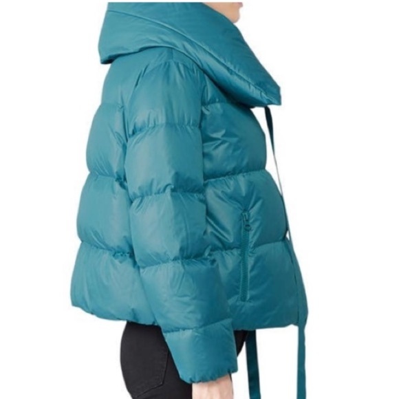 Bacon teal colored down filled puffer jacket. Size large. - Picture 2 of 8